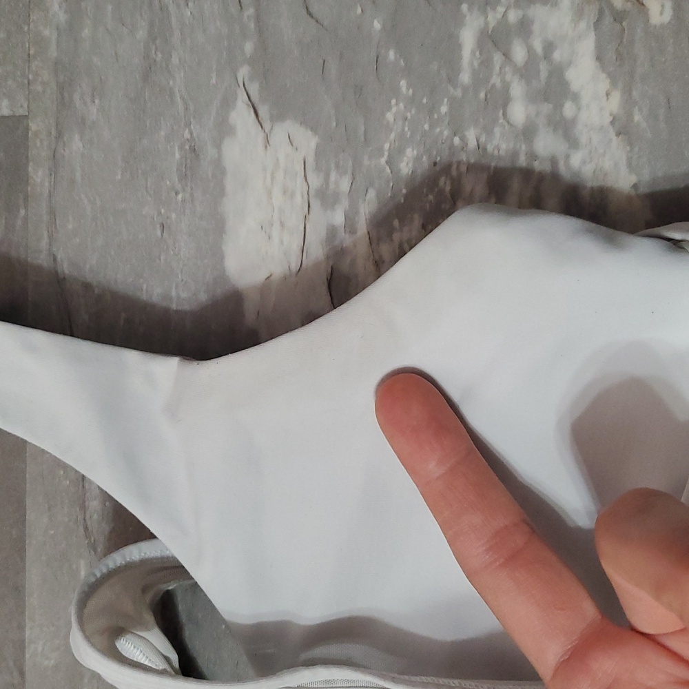 Lululemon Double Tap Bra II. Off White. Size 4. Flaw, Stains. - Picture 11 of 11